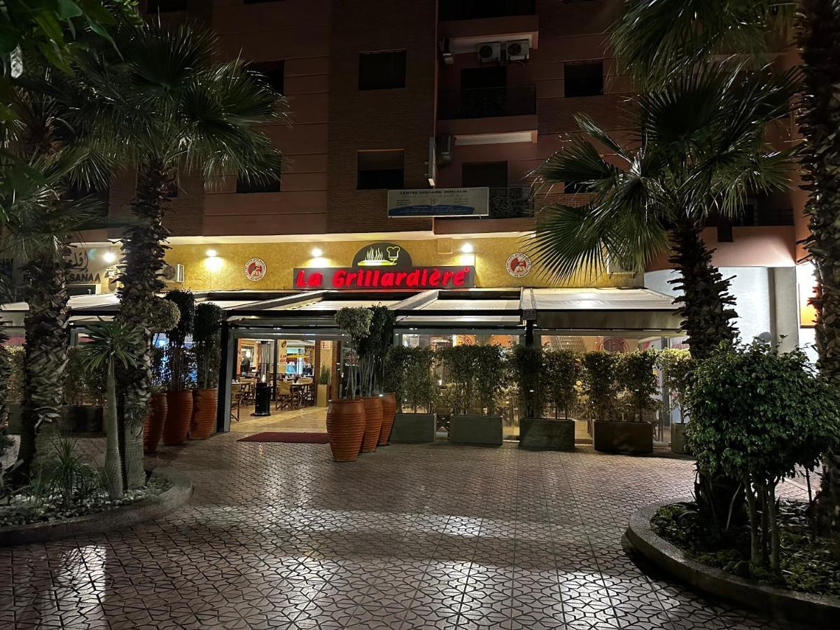 Beautiful, Great Equipped 122 M Holiday Apartment Near Majorelle Garden And Gueliz With Pool Views And A Large Balcony And Terrace Marrákes Kültér fotó