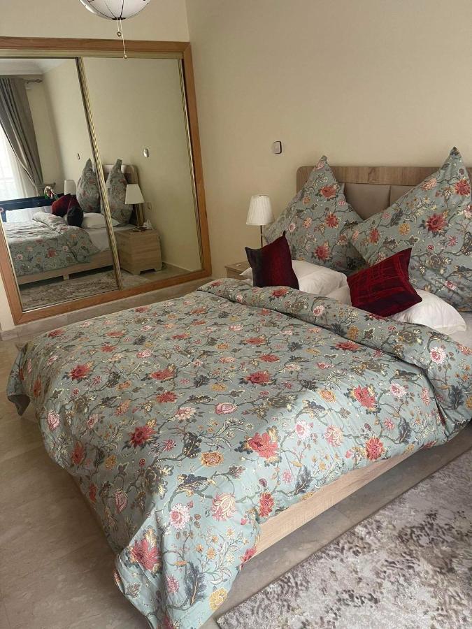 Beautiful, Great Equipped 122 M Holiday Apartment Near Majorelle Garden And Gueliz With Pool Views And A Large Balcony And Terrace Marrákes Kültér fotó