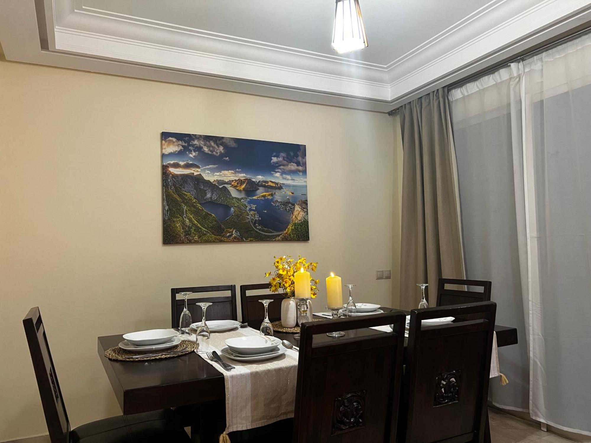 Beautiful, Great Equipped 122 M Holiday Apartment Near Majorelle Garden And Gueliz With Pool Views And A Large Balcony And Terrace Marrákes Kültér fotó